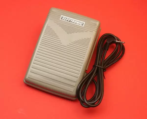 Fußpedal Fußanlasser für Elna Club,Elna Diva,Elna 5000,Elna 6000, Elna 7000,Elna 8000,Elna 9000