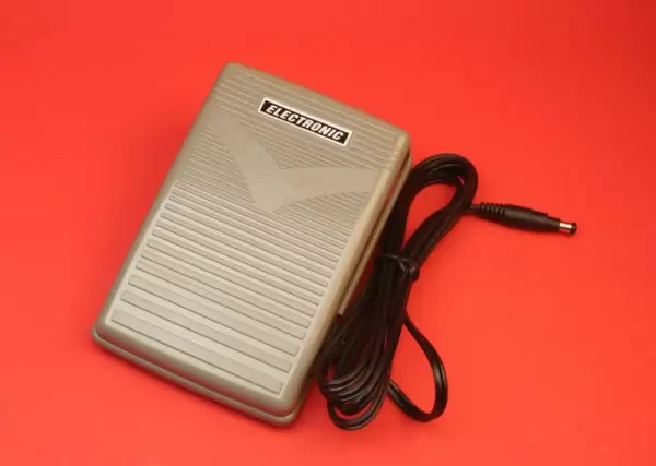 Fußpedal Fußanlasser für Pfaff Tiptronic Nähmaschinen 2010-2048 und Husqvarna Nähmaschine