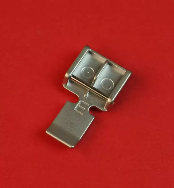 Reißverschlussfuß (E) für Elna, Janome, Babylock, Kenmore, Necchi, Pfaff, Husqvarna Nähmaschine