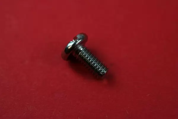 Schraube für Nähfuss M3,5x10mm für Elna 683 686