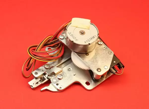 Fadenabschneider automatisch für Elna 920 Stickmaschine # 861631216